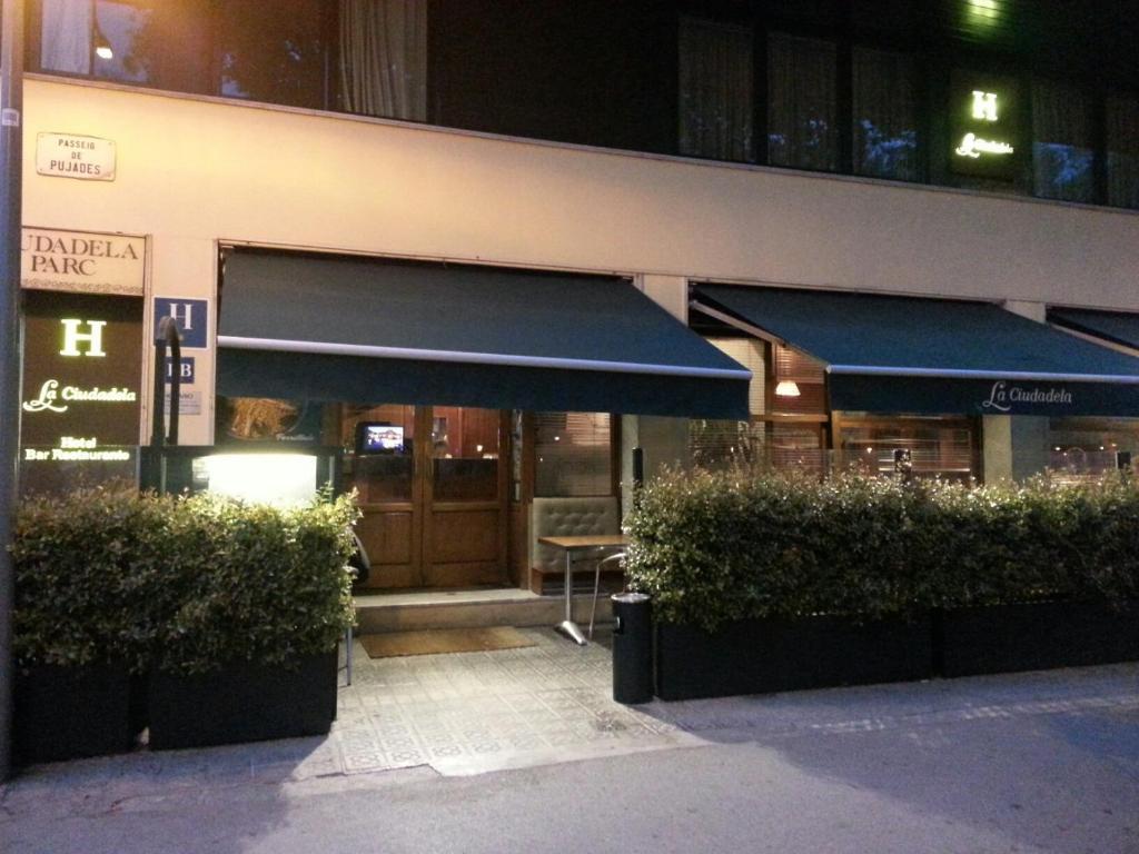 ホテル ラ シウダデラ バルセロナ エクステリア 写真